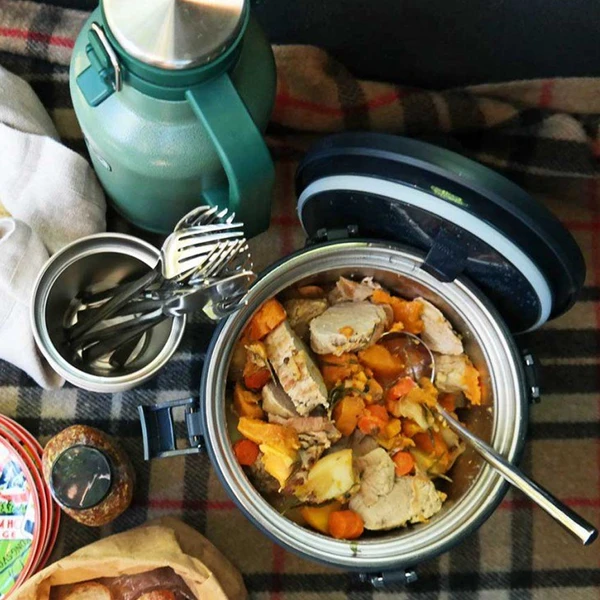 Stanley Adventure Stay Hot Camp Crock 3QT 7 Stanley Adventure Stay Hot Camp Crock 3QT - Image 5