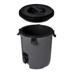 Stanley Adventure Water Jug 2 Gallon 22 Stanley Adventure Water Jug 2 Gallon -Zipp Camping Shop 10 01938 121 03